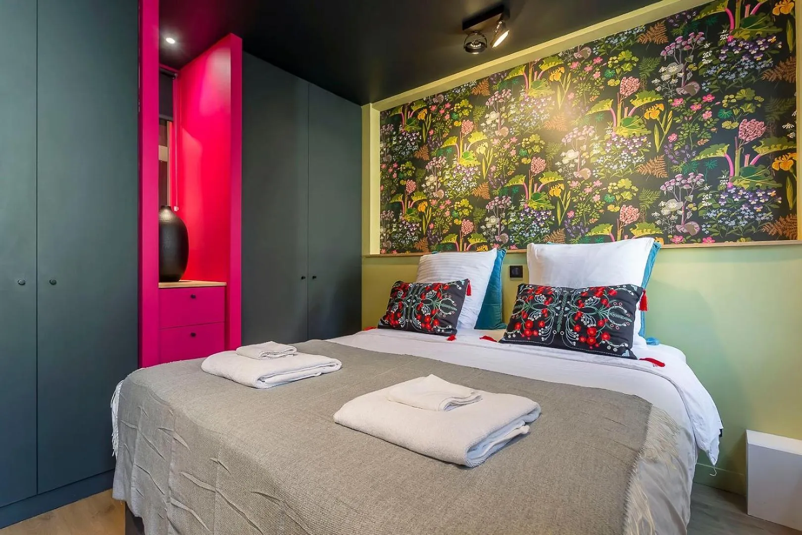 Garet - Furnished Apartment - Downtown Lyon 0*,